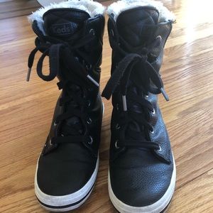 Less waterproof sneakers